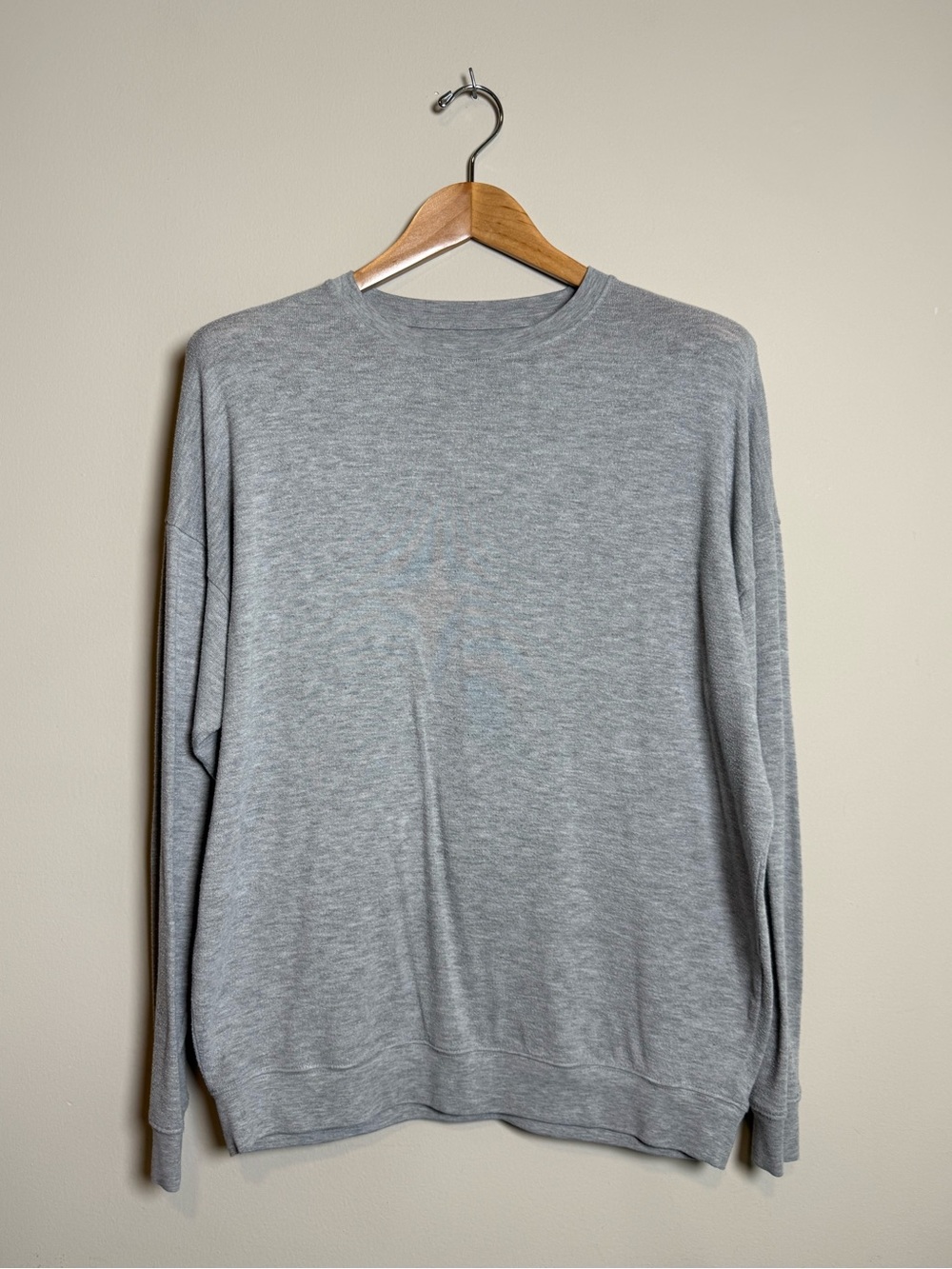 ALO Yoga | Soho Crewneck Sweatshirt | Gray | PTP 24" Medium